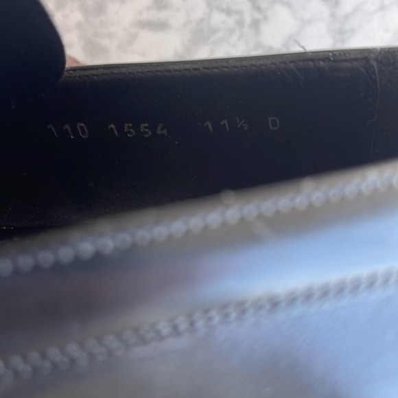 Men's authentic Gucci loafers size 11.5. Very comfortable and square toe. - Picture 6 of 9